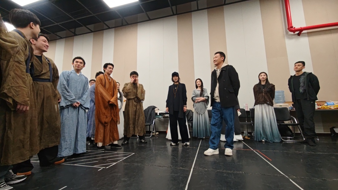 辛柏青，“回家”了