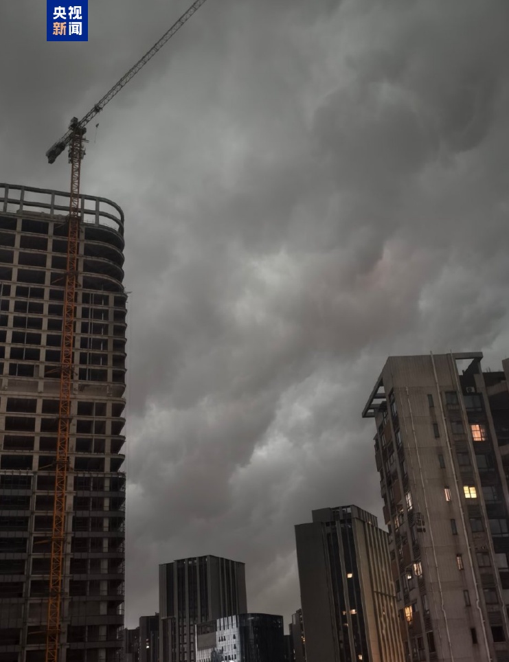 广东进入强对流天气多发季节 多地出现雷雨大风冰雹 广东进入强对流天气多发季节 多地出现雷雨大风冰雹