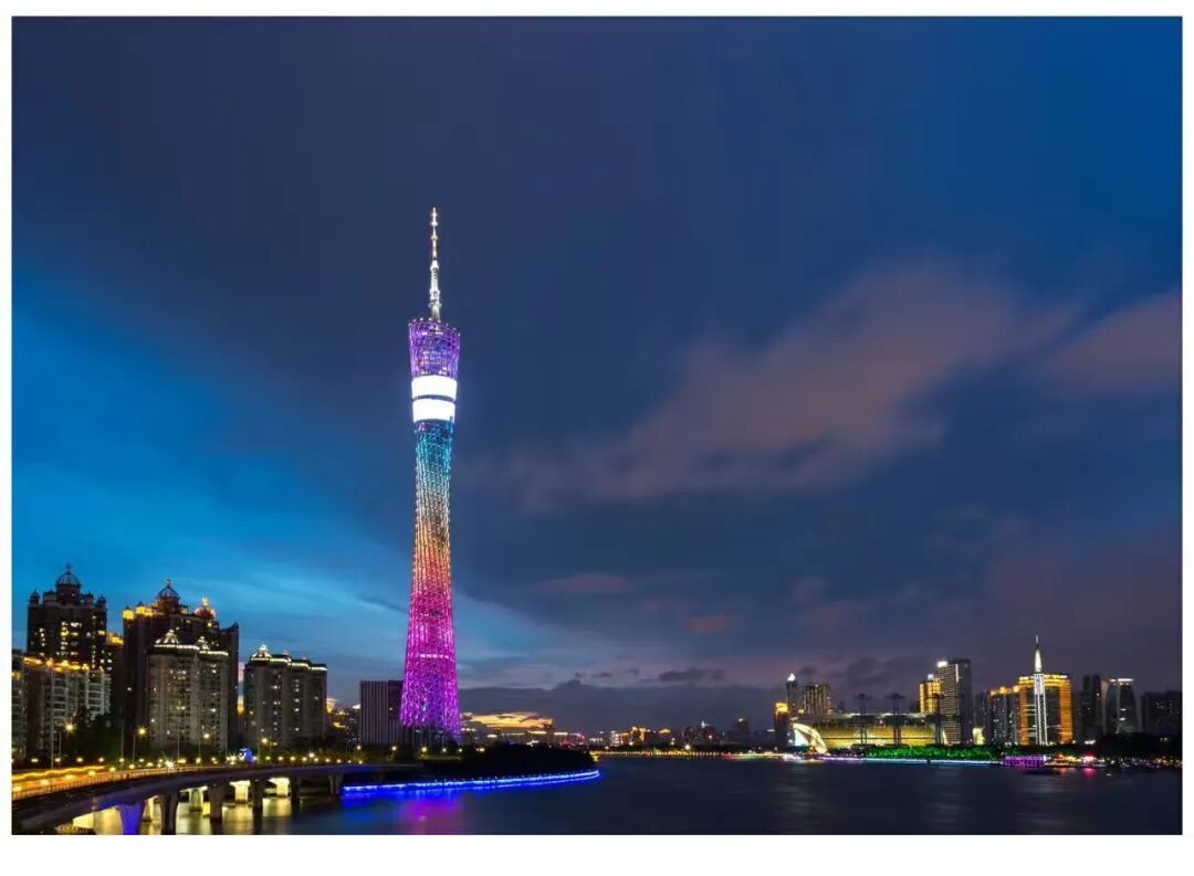 广州“小蛮腰”！它又“接住”了闪电