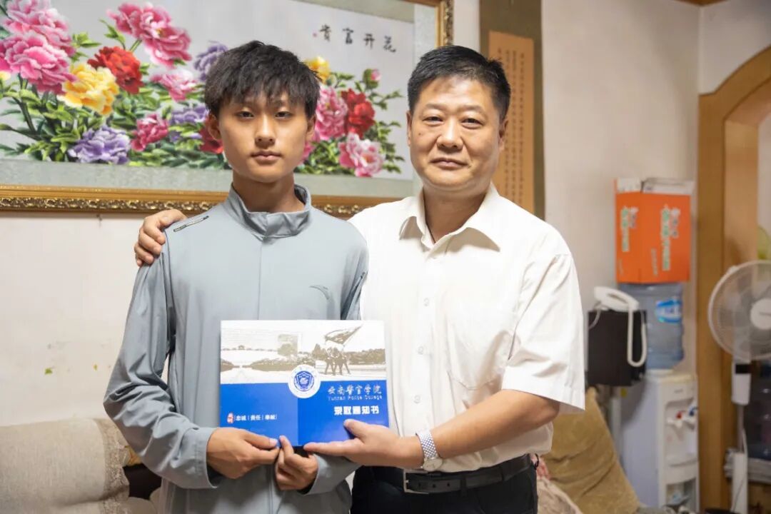 张桂梅：如果不嫌弃的话，我愿意做你的妈妈