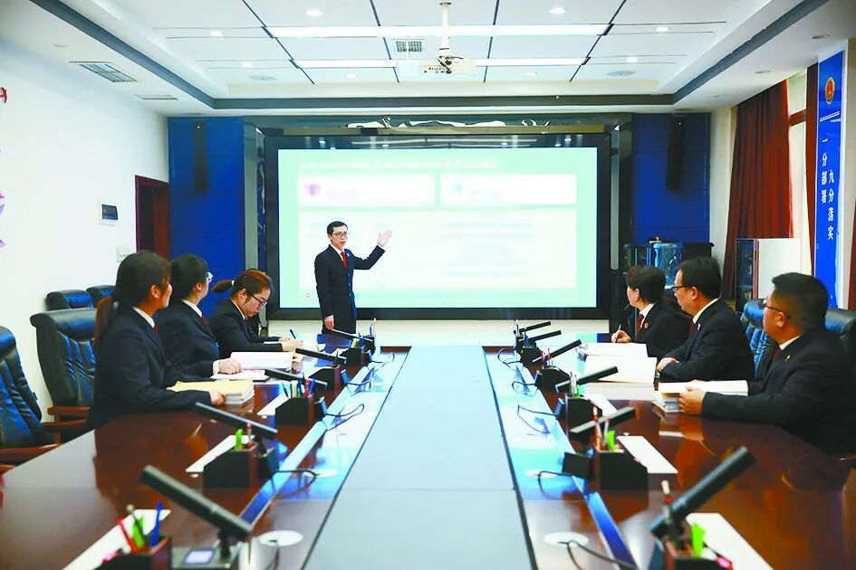 制造百余起交通事故骗保，“职业碰瓷王”落网了！