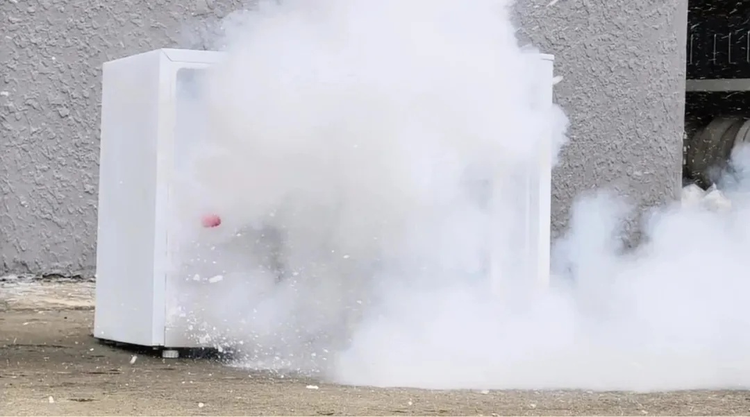 这个东西千万别放进冰箱，会爆炸！