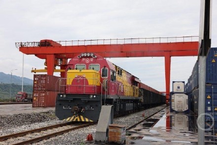 西部陆海新通道再拓新线 首发涪陵龙头港至北非班列 西部陆海新通道再拓新线 首发涪陵龙头港至北非班列