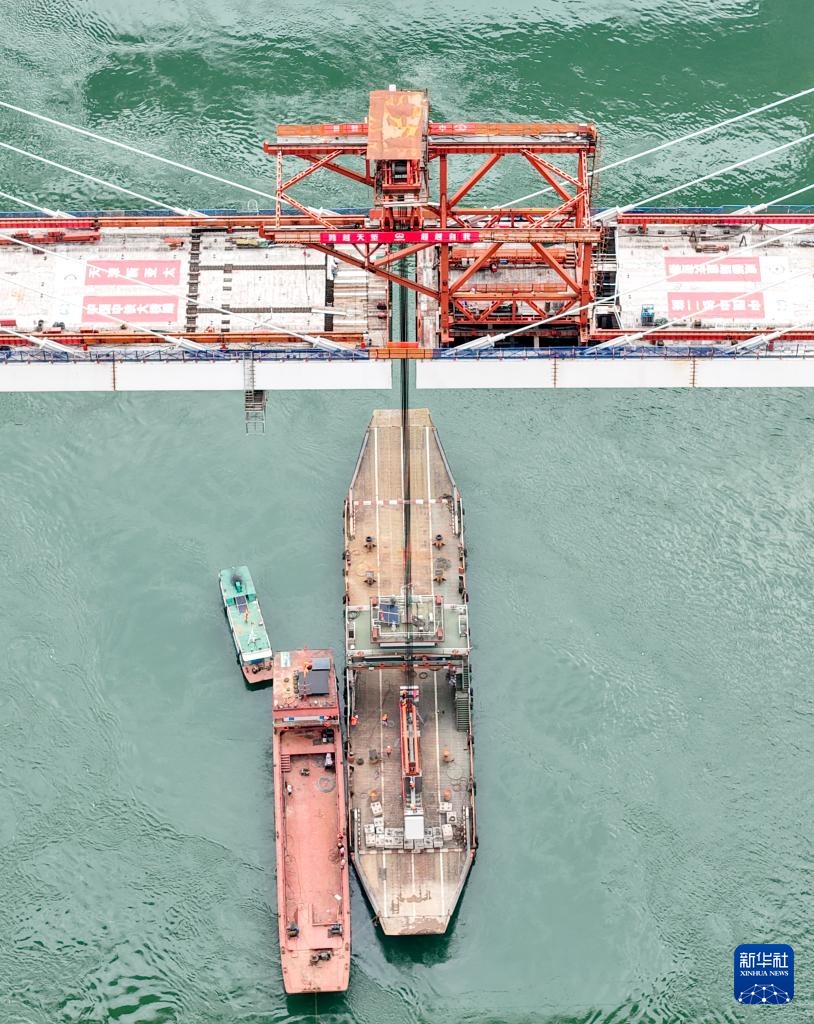 成渝中线高铁全线桥梁全部合龙 成渝中线高铁全线桥梁全部合龙