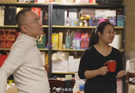 4个人搀扶也无法迈步挪动，蔡磊感觉最对不起的就是妻子