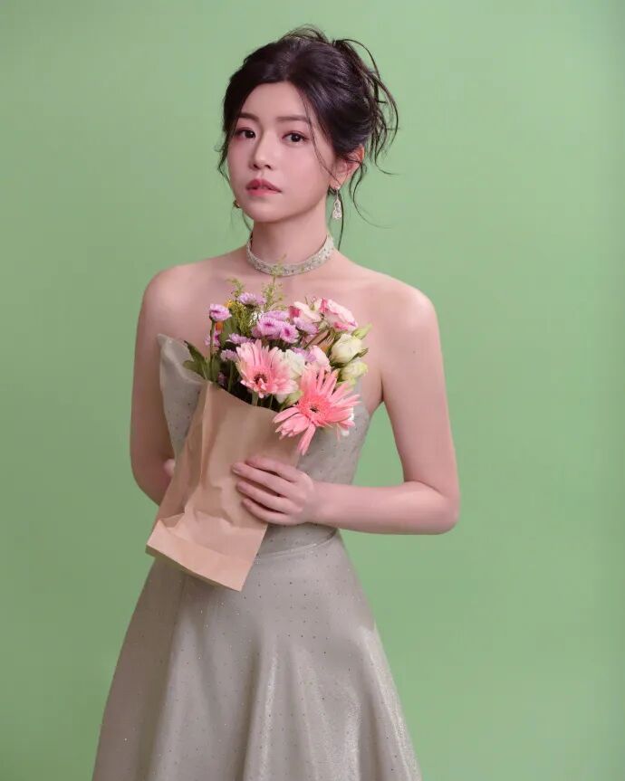 陈妍希运动时发生意外致跟腱断裂，将暂停部分工作，本人发声：我会好好养伤