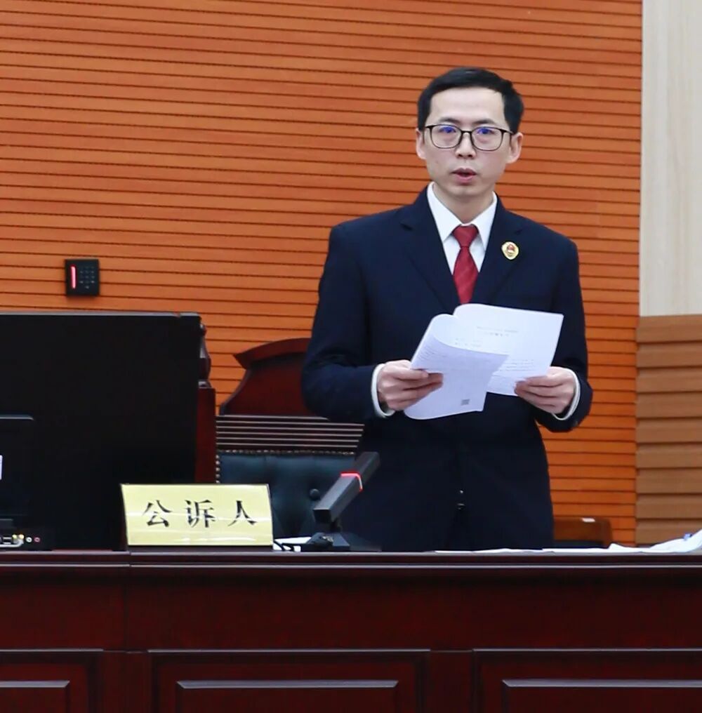 制造百余起交通事故骗保，“职业碰瓷王”落网了！