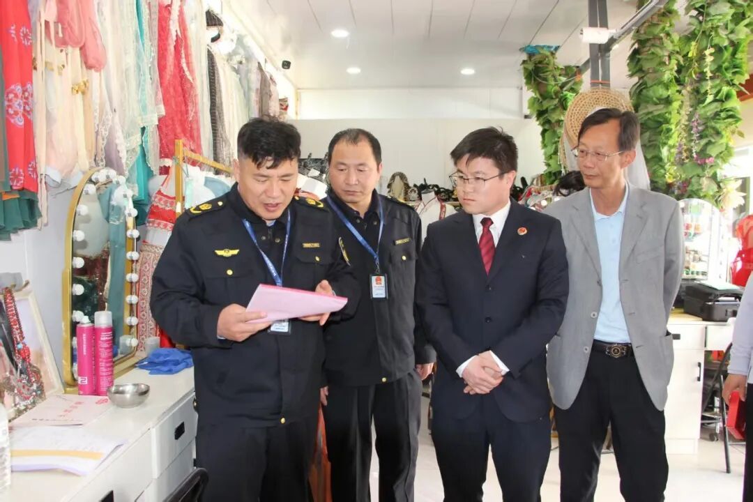 旅拍商家竟找“控评团队”合作,组合式营销欺骗消费者,整改! 旅拍商家竟找“控评团队”合作,组合式营销欺骗消费者,整改!