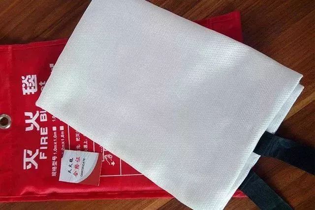 又扎又痒！家里这个东西千万别让孩子碰！