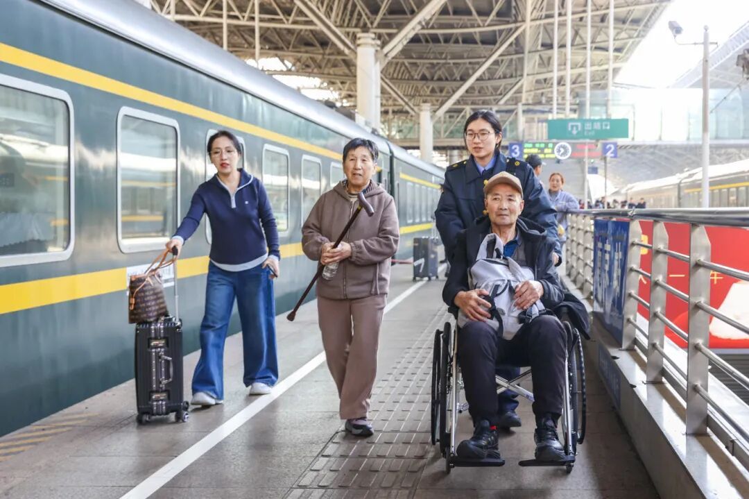 铁路南京站春假、清明假日运输方案出台,计划增开62对旅客列车 铁路南京站春假、清明假日运输方案出台,计划增开62对旅客列车