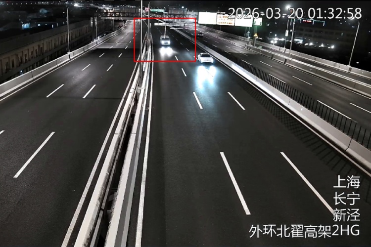 上海警方通报:驾驶员王某,涉6项违法,记20分,拘留15日! 上海警方通报:驾驶员王某,涉6项违法,记20分,拘留15日!