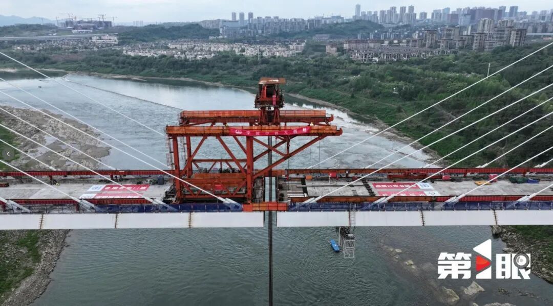 合龙!重庆成都50分钟“飙拢”再进一步 合龙!重庆成都50分钟“飙拢”再进一步