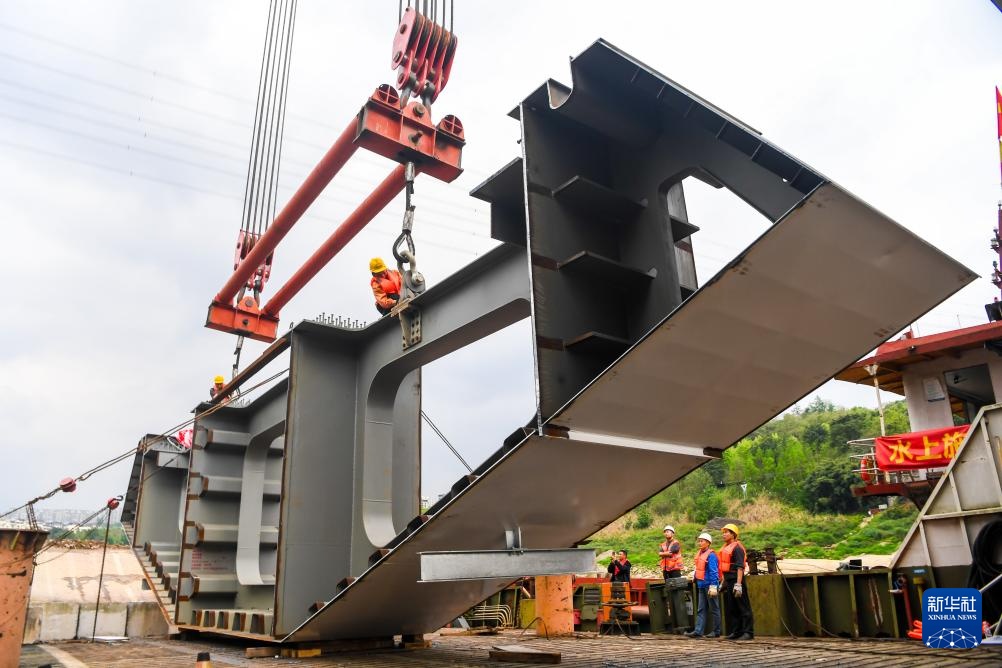 成渝中线高铁全线桥梁全部合龙 成渝中线高铁全线桥梁全部合龙