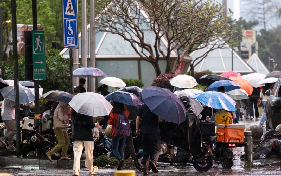 下班放学请注意!广州全区雷雨大风预警生效,花都冰雹橙色预警生效 下班放学请注意!广州全区雷雨大风预警生效,花都冰雹橙色预警生效