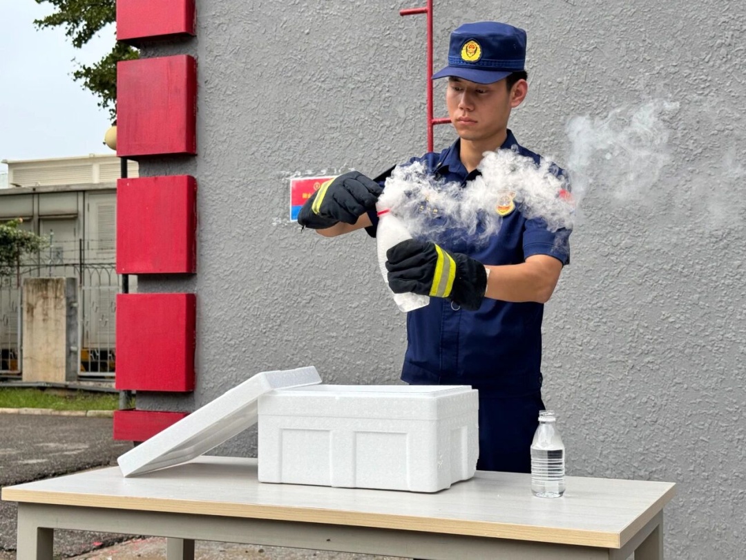 警惕！这种“冰”千万别放冰箱，会炸