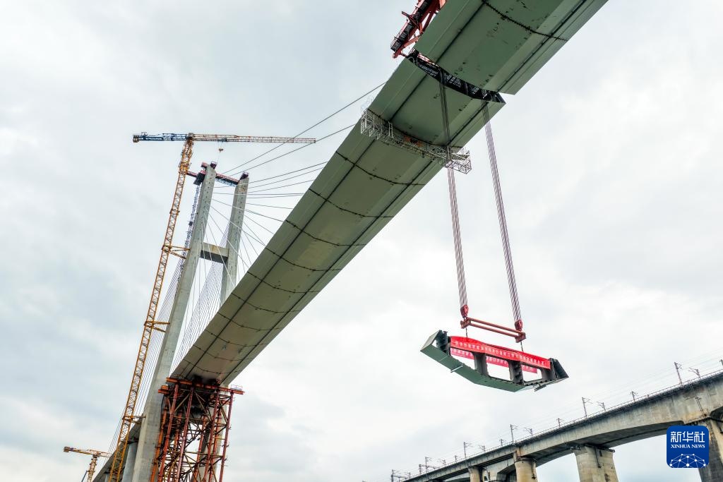 成渝中线高铁全线桥梁全部合龙 成渝中线高铁全线桥梁全部合龙