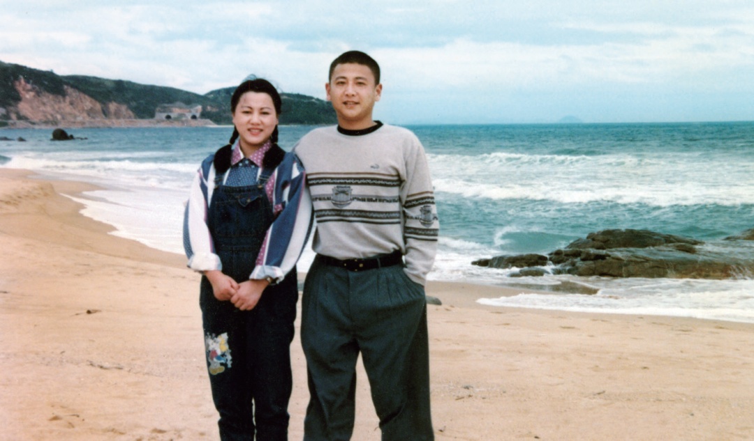 “25年了,阿伟,你放心吧!” “25年了,阿伟,你放心吧!”