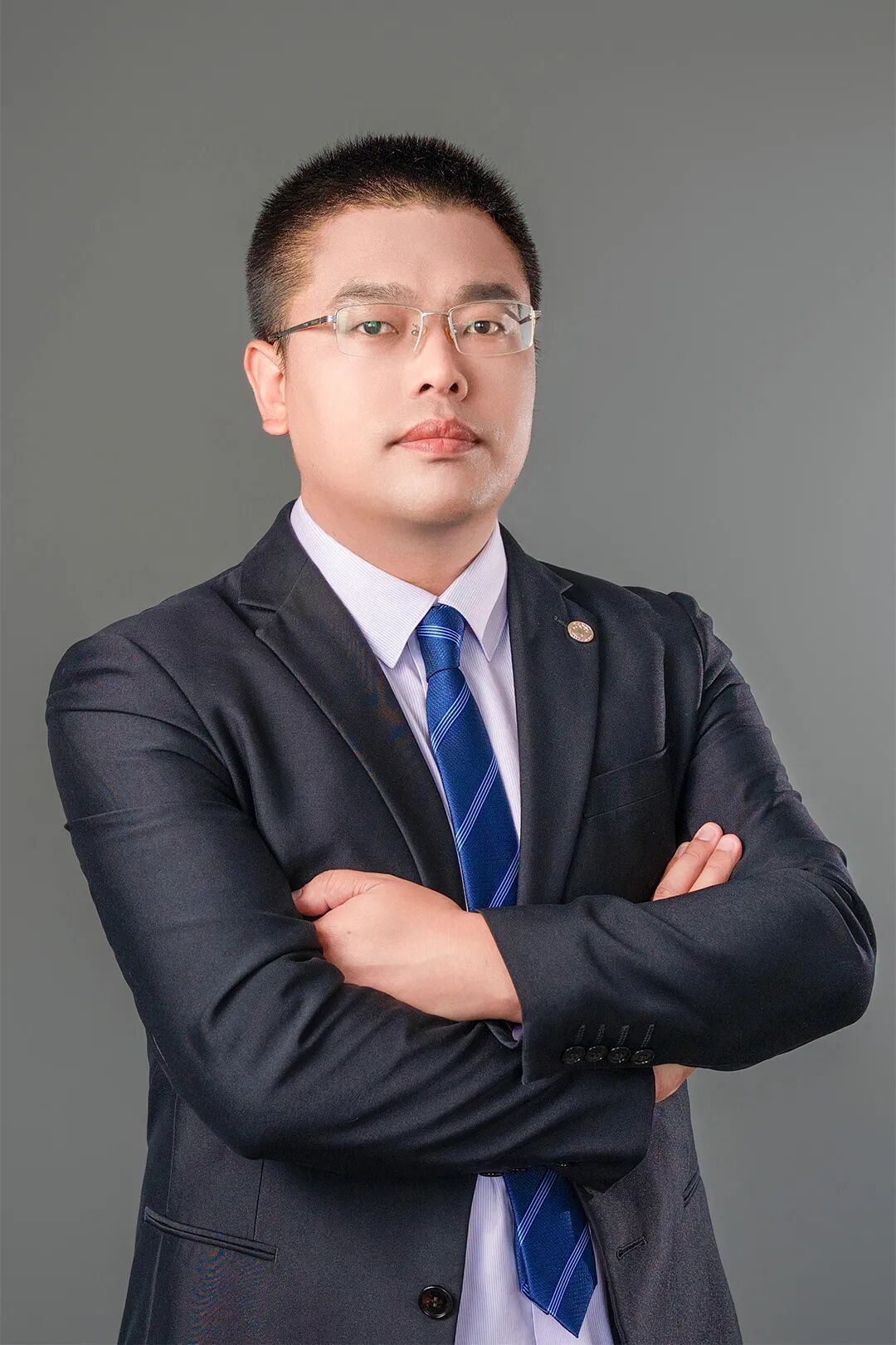 婚后两地分居15年，我独自带娃，男方很少付抚养费，我能向他追讨吗？