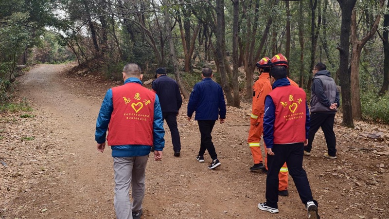 江苏常州:人防技防协同 守护4800亩山林防火安全 江苏常州:人防技防协同 守护4800亩山林防火安全