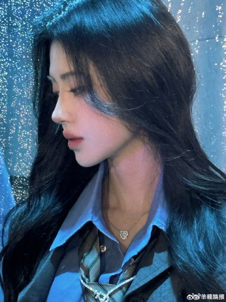 鞠婧祎名下2家企业均为个人独资