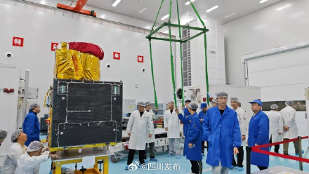 “蓉城一号01、02”卫星通过发射评审