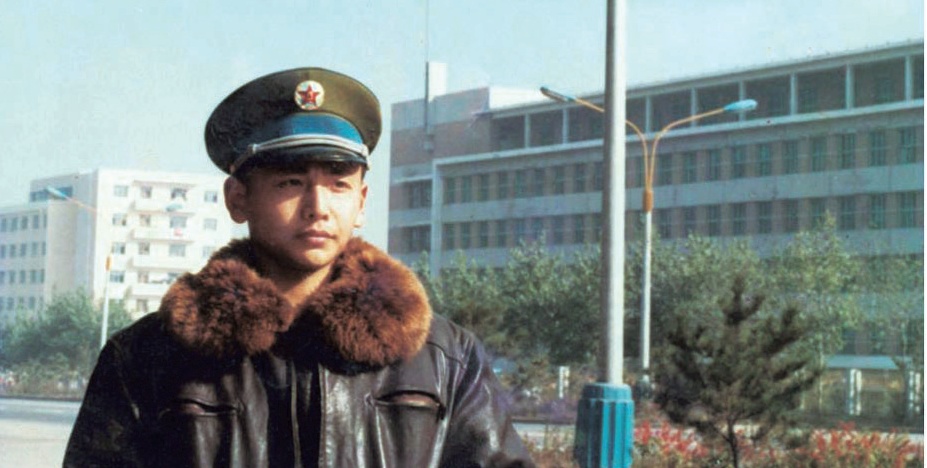 “25年了,阿伟,你放心吧!” “25年了,阿伟,你放心吧!”