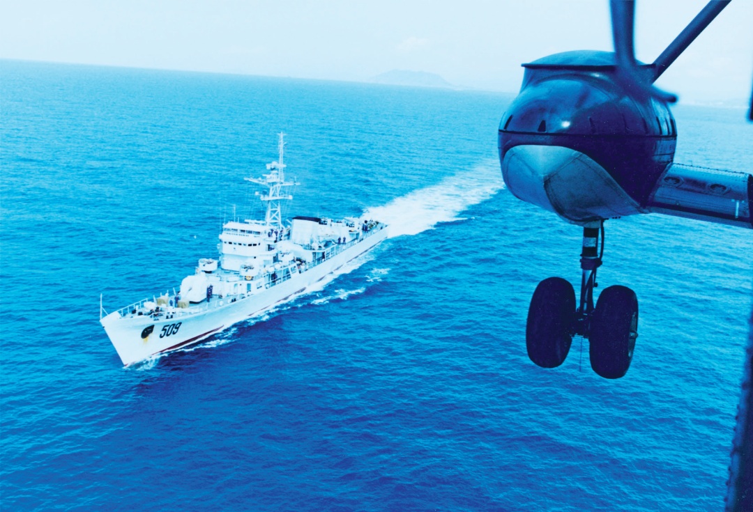 “25年了,阿伟,你放心吧!” “25年了,阿伟,你放心吧!”