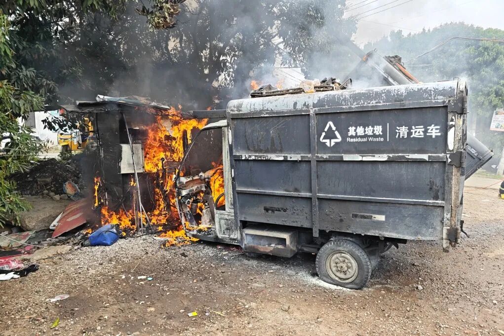 一车辆突然起火！又是它惹的祸……