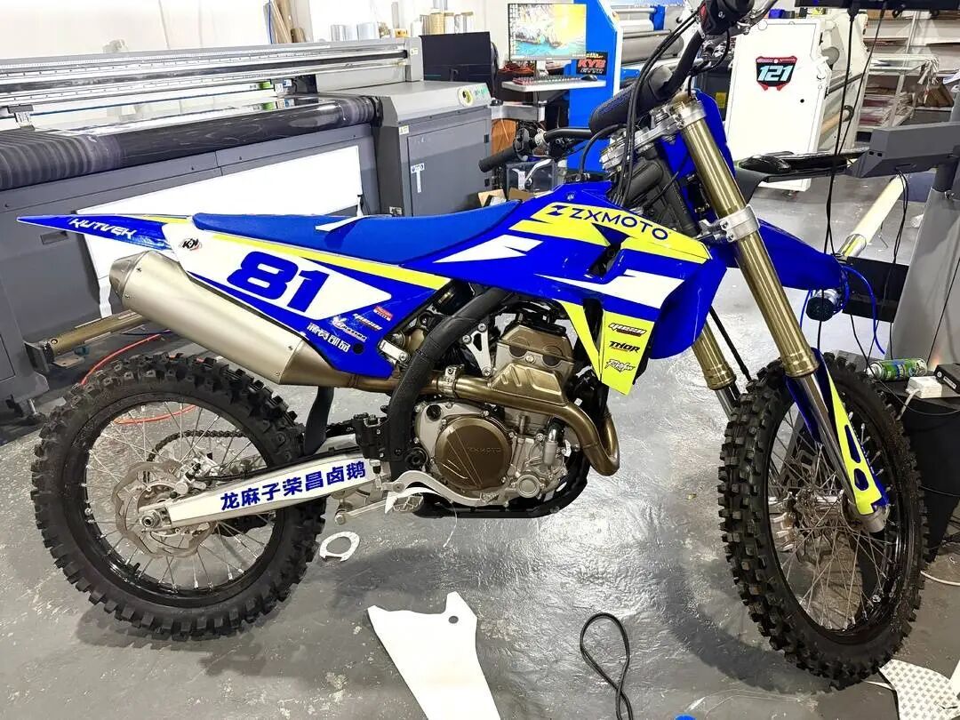 20年追逐机车梦，身边人眼中的张雪：工作执着专注，为人随和真诚