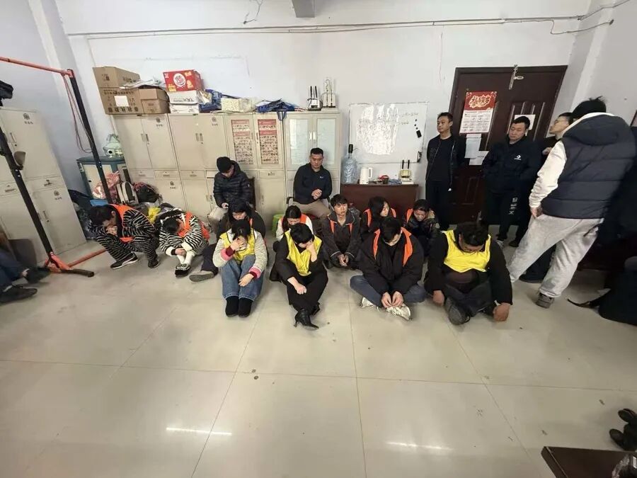 专偷迪士尼热门玩具，三团伙28人全部被抓！警方披露详情