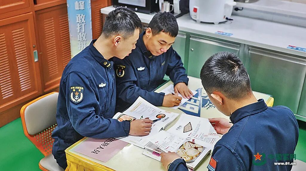 从“生活灶”到“战斗餐”：野战一线，基层官兵吃什么？