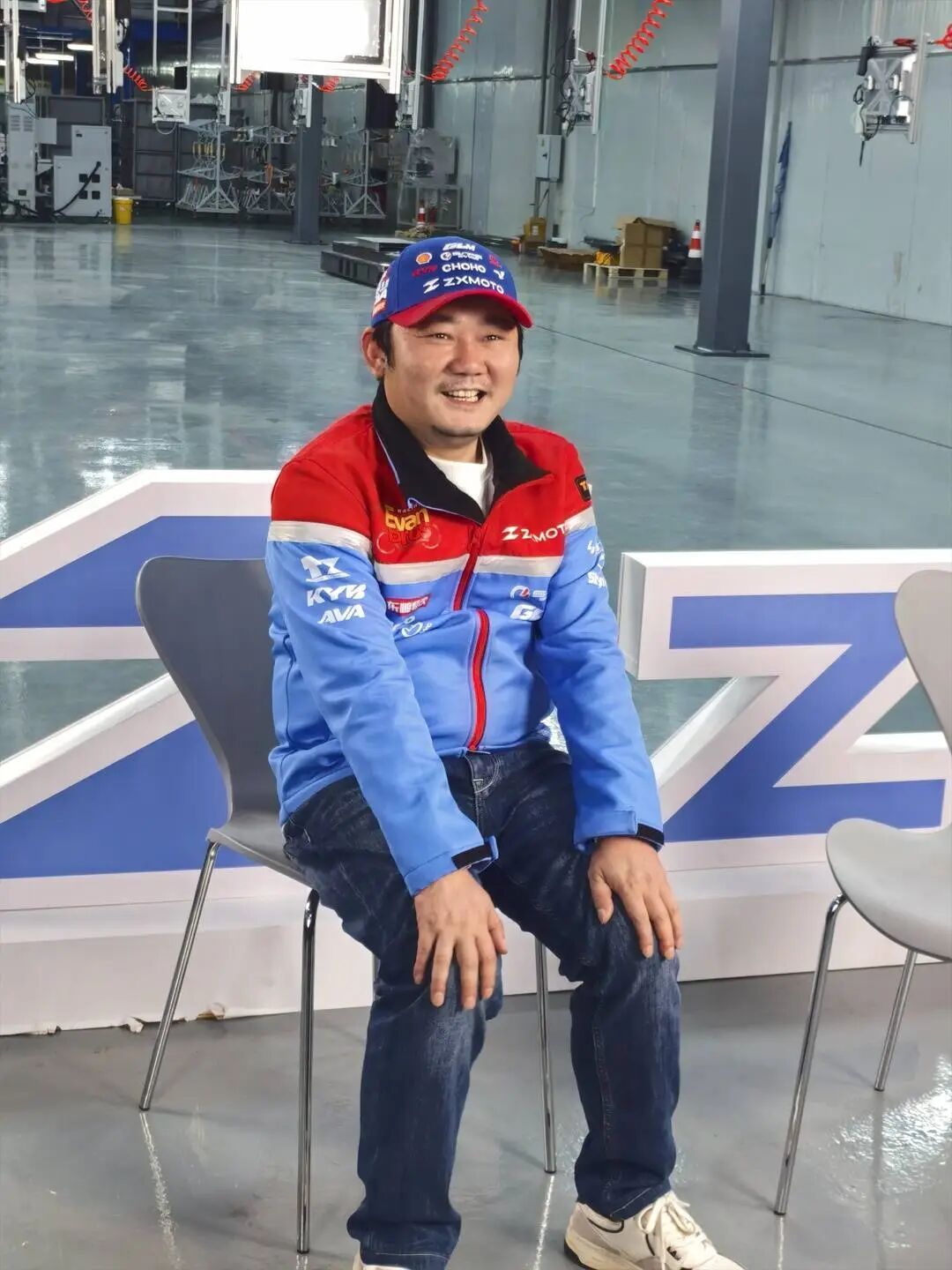 20年追逐机车梦，身边人眼中的张雪：工作执着专注，为人随和真诚