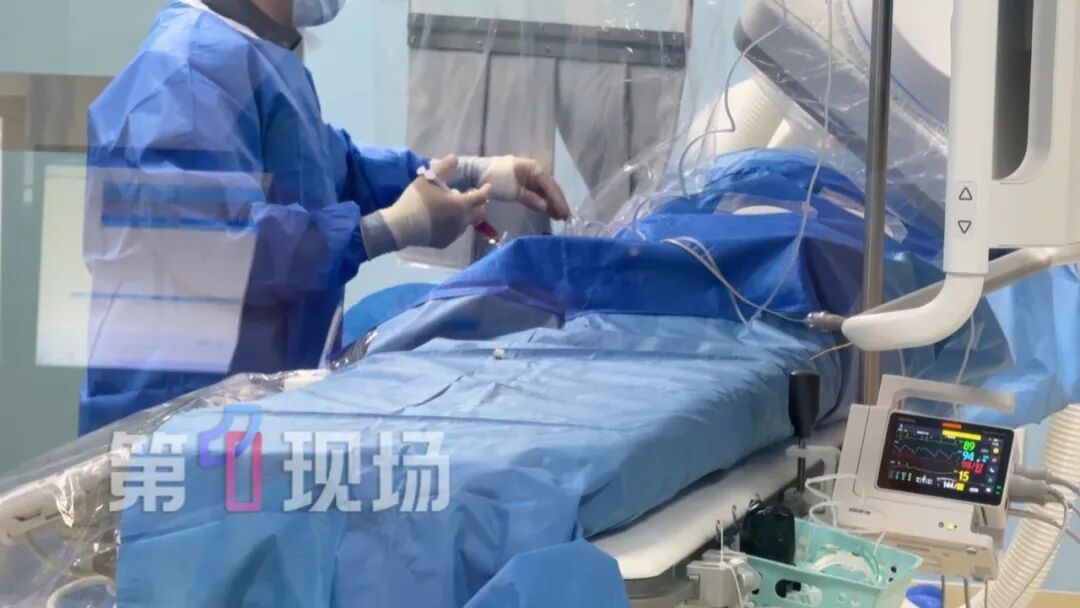 不要犹豫！男子突发心梗，这个举动救了他...