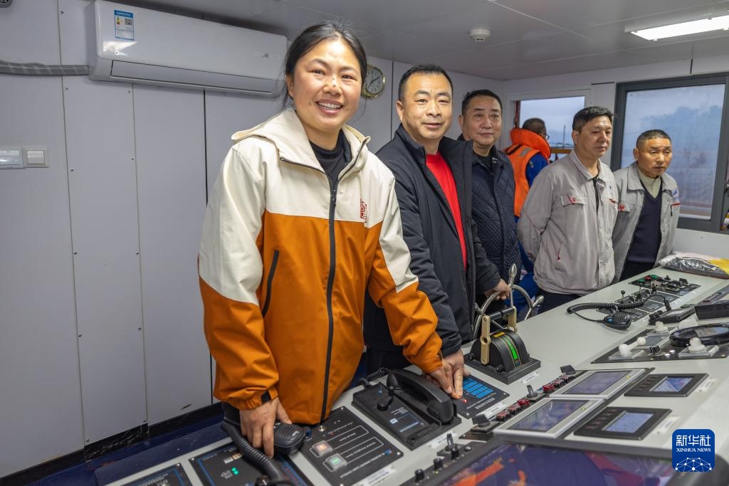 温度丨“背篓轮渡”续写温暖