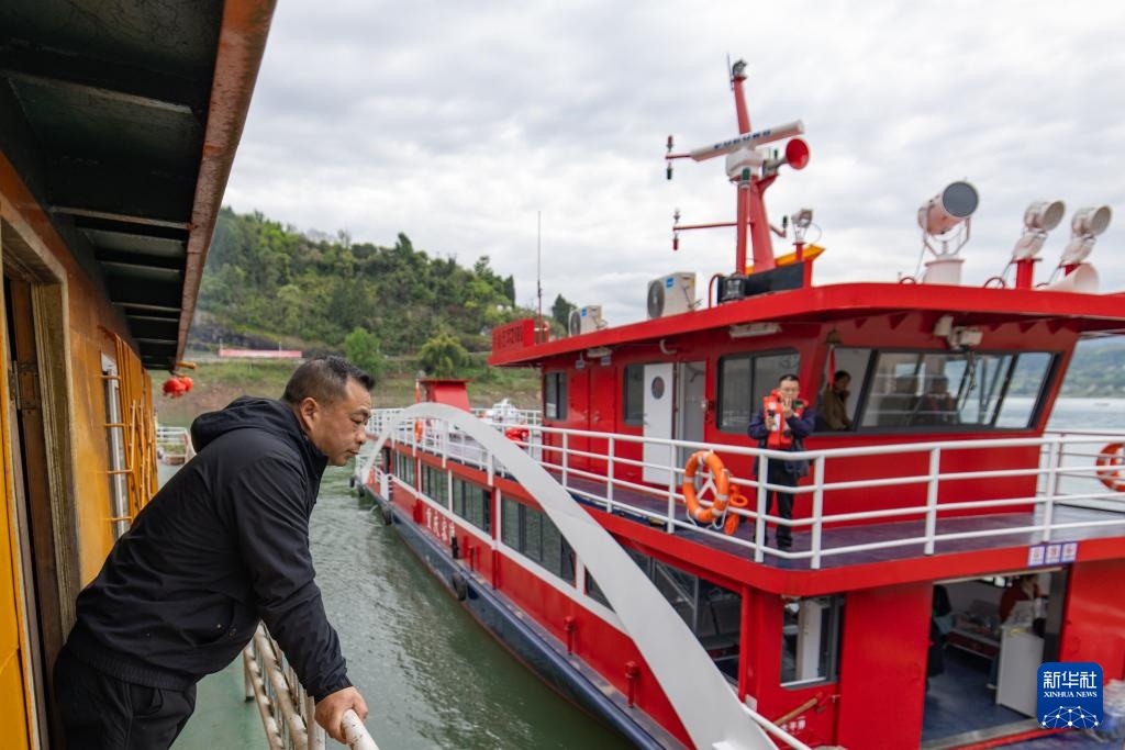 温度丨“背篓轮渡”续写温暖