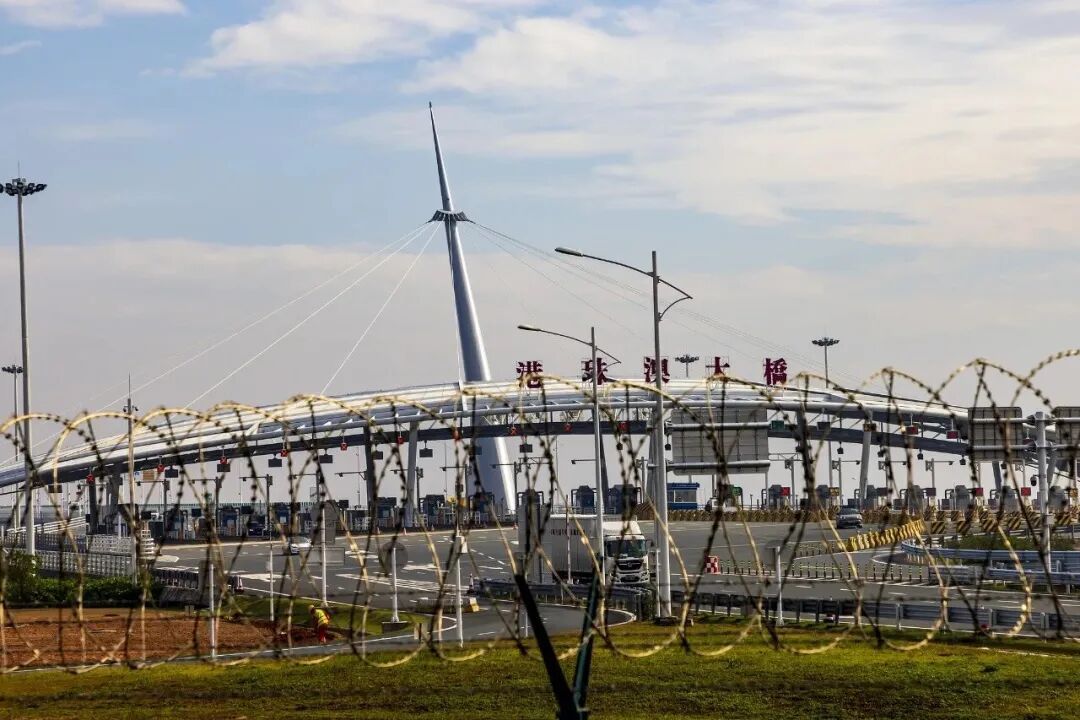 应对假期出行，香港运输署加强跨境运输服务