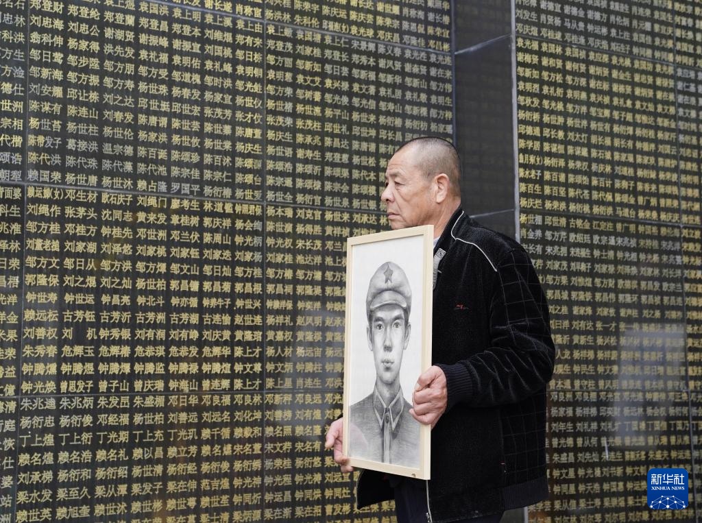 让故乡亲人看看这些年轻的脸