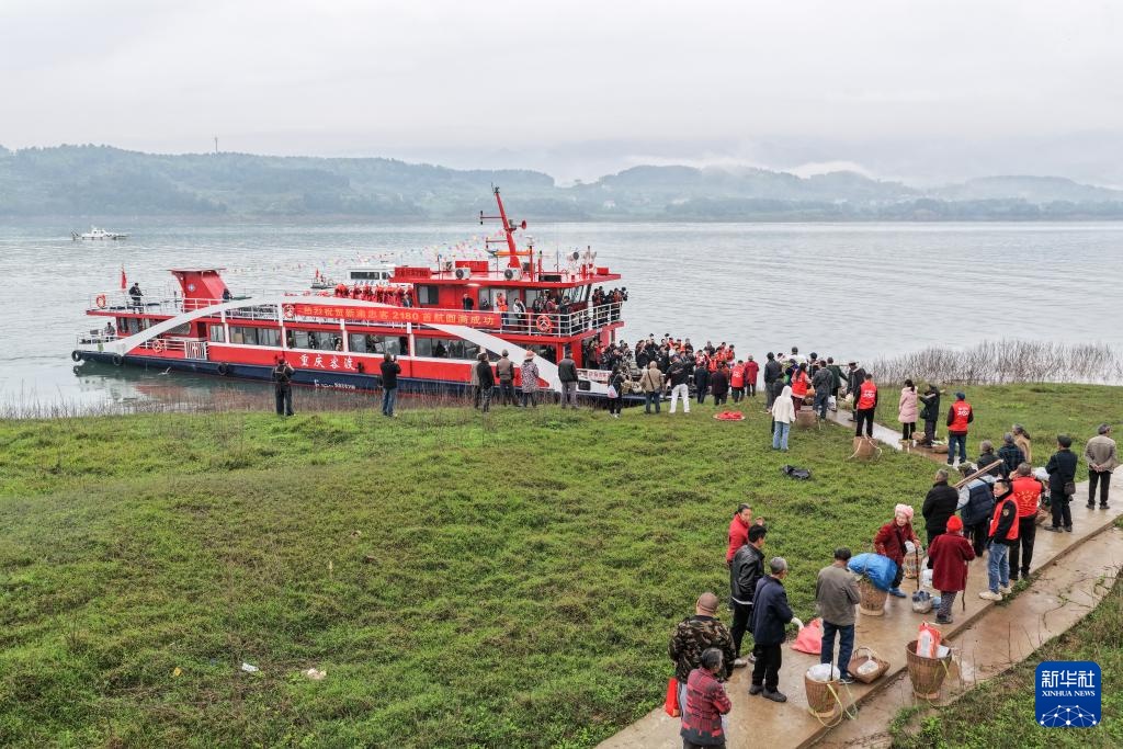 温度丨“背篓轮渡”续写温暖