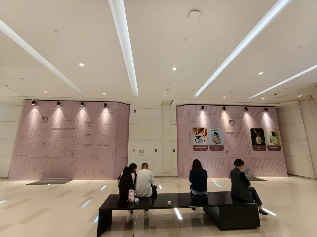 “奈雪的茶”大规模关店，成都仅剩62家，上市以来累计亏损已超20亿元