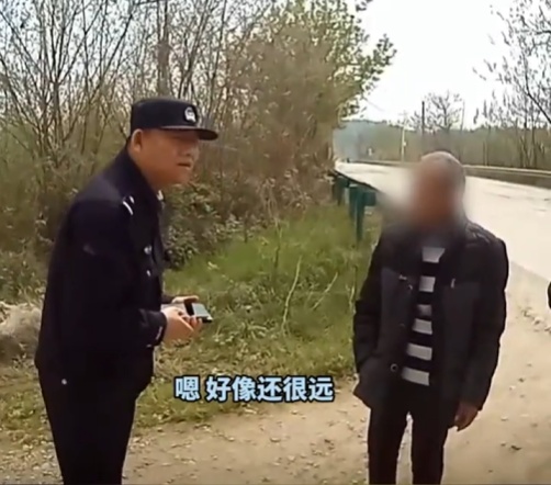 八旬“哥哥”走的这6公里路，步步是牵挂