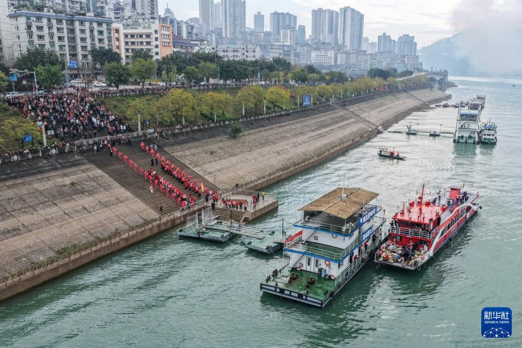 温度丨“背篓轮渡”续写温暖