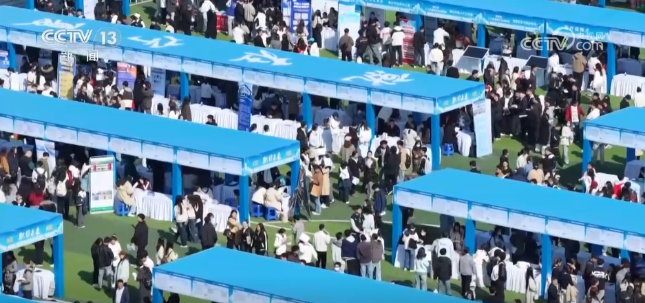 春季招聘市场热力攀升 新兴产业成为拉动就业“主引擎”