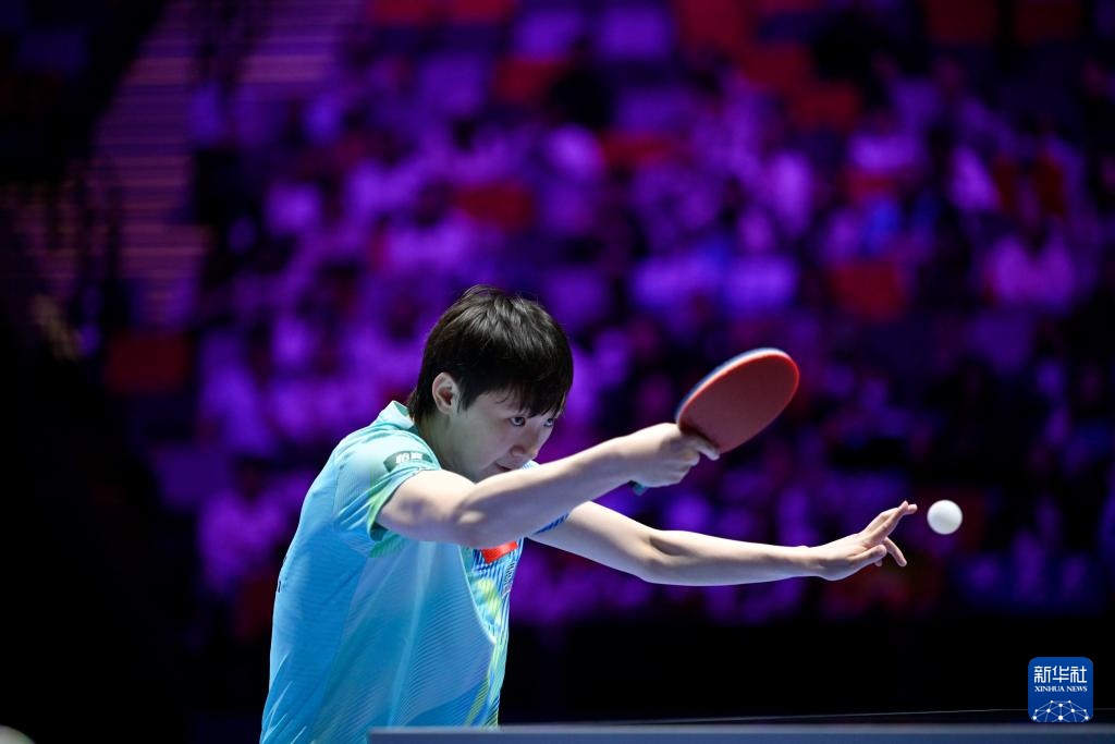 乒乓球世界杯女单淘汰赛：王曼昱晋级八强