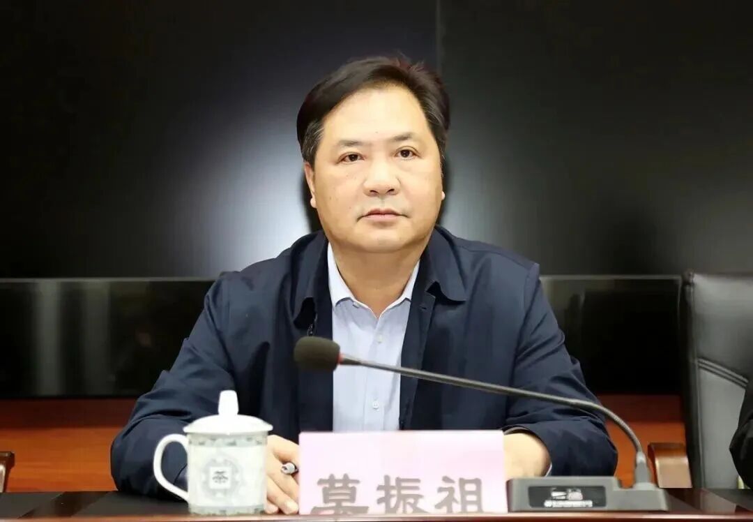 大搞权钱交易！广西河池市人大常委会原主任莫振祖被公诉