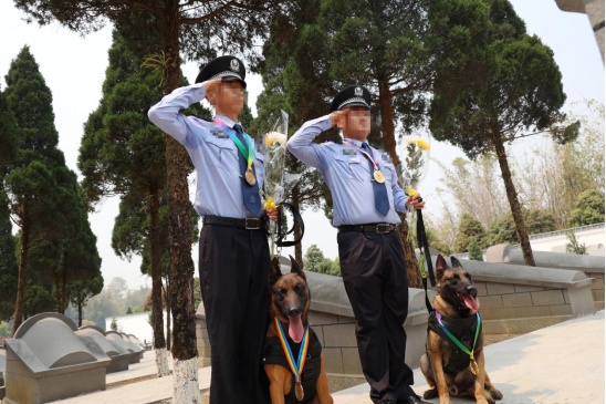 18岁缉毒烈士生命最后一刻，仍保持控制嫌犯姿势……