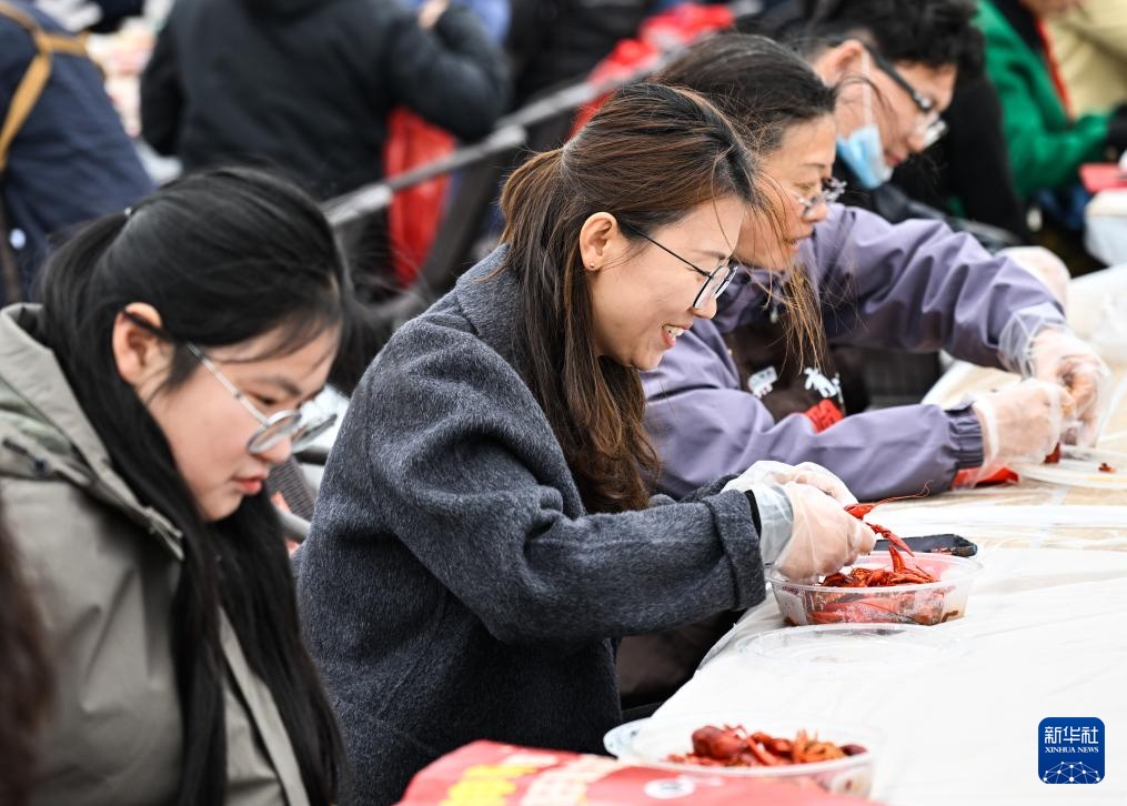 江苏：盱眙小龙虾开捕