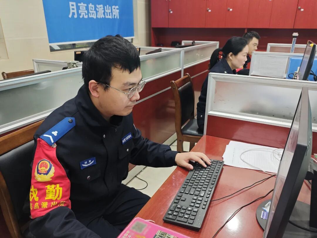 这一鞠躬，太好哭了！