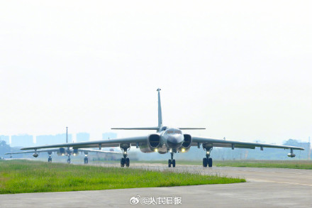 硬核！空军轰炸机压迫感溢出屏幕