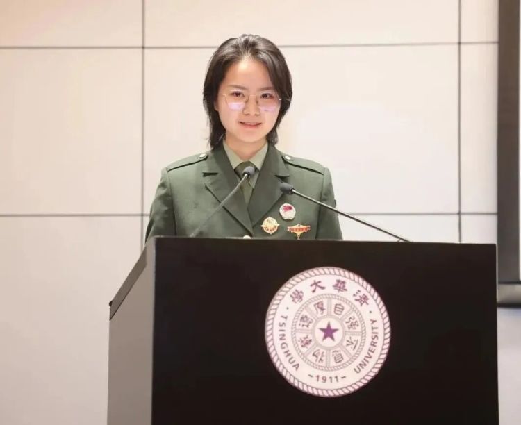 这位退役女兵，获清华大学在校生最高荣誉！