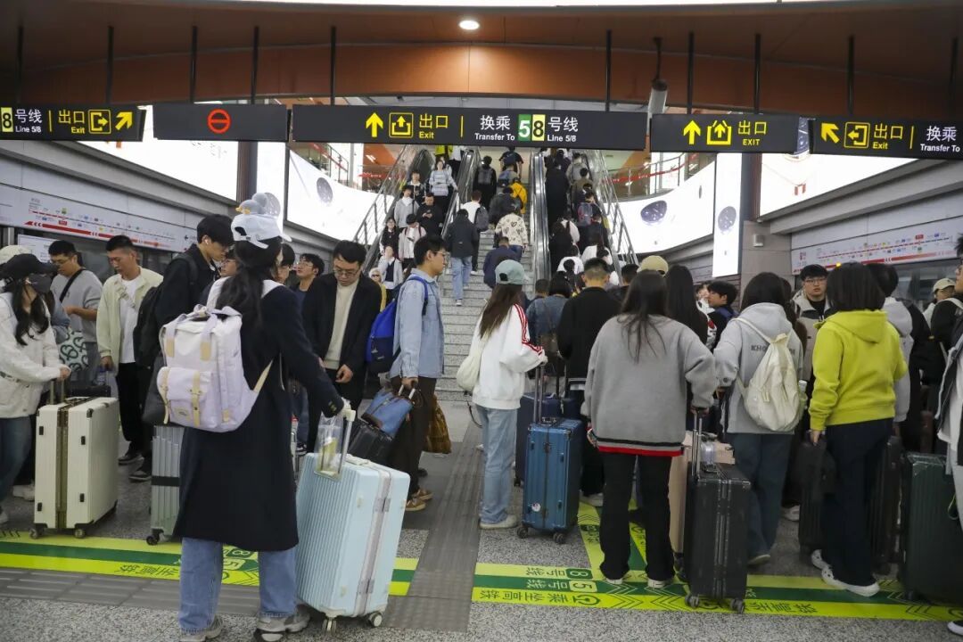 出行注意！清明假期，郑州地铁行车间隔有调整